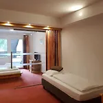 Hotel Kinder- Und Nockalm