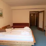 Hotel Kinder- Und Familienhotel Nockalm 4*