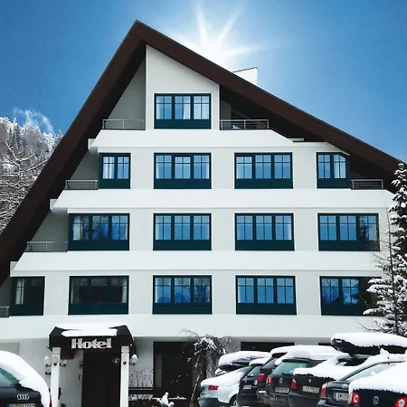 Kinder- Und Familienhotel Nockalm Иннеркремс