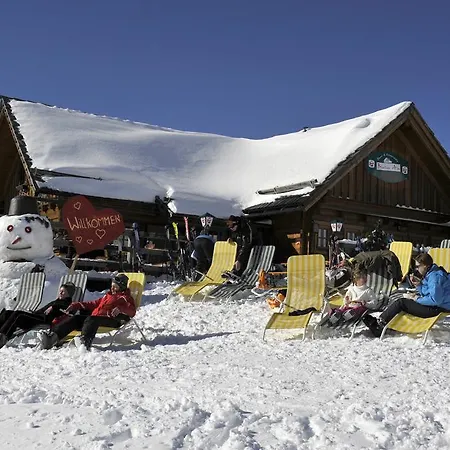Kinder- Und Familienhotel Nockalm Отель Иннеркремс
