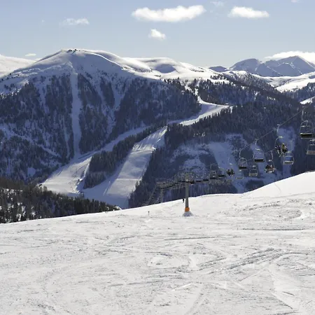 Kinder- Und Familienhotel Nockalm Отель