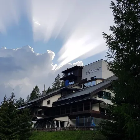 Отель Kinder- Und Familienhotel Nockalm