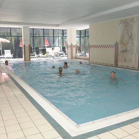 Kinder- Und Nockalm 호텔 4*