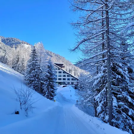 Hotel Kinder- Und Nockalm 4*