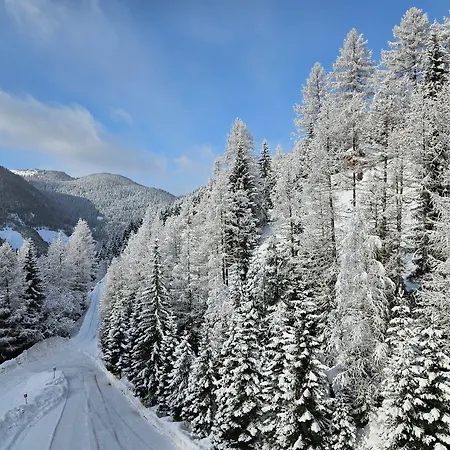 Hotel Kinder- Und Nockalm