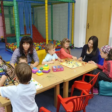 Kinder- Und Nockalm 4*