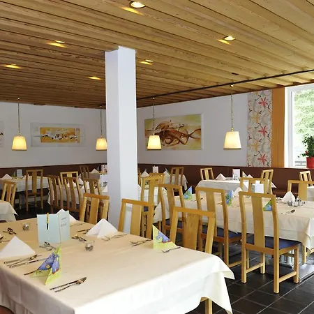 Kinder- Und Nockalm 酒店 4*