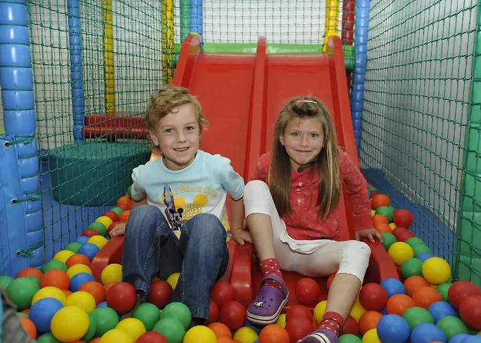 酒店 Kinder- Und Nockalm 4*